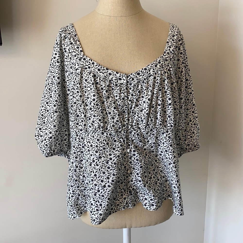 Old Navy Top floral top L